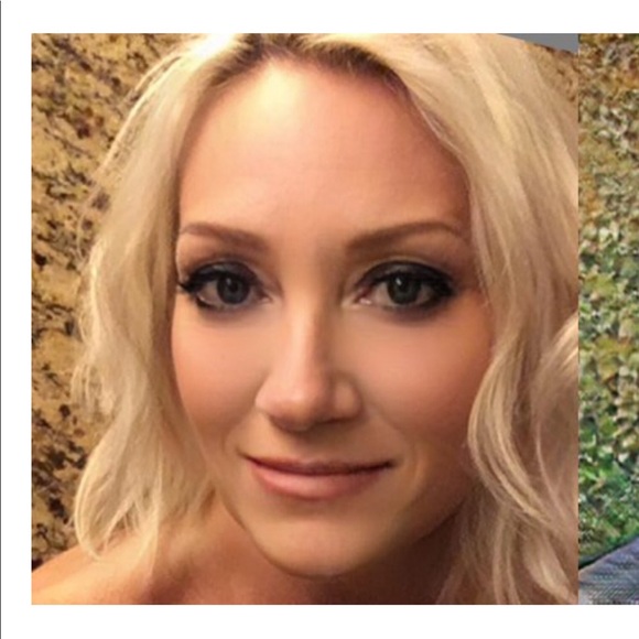 Posh Ambassador - Picture 6 of 8